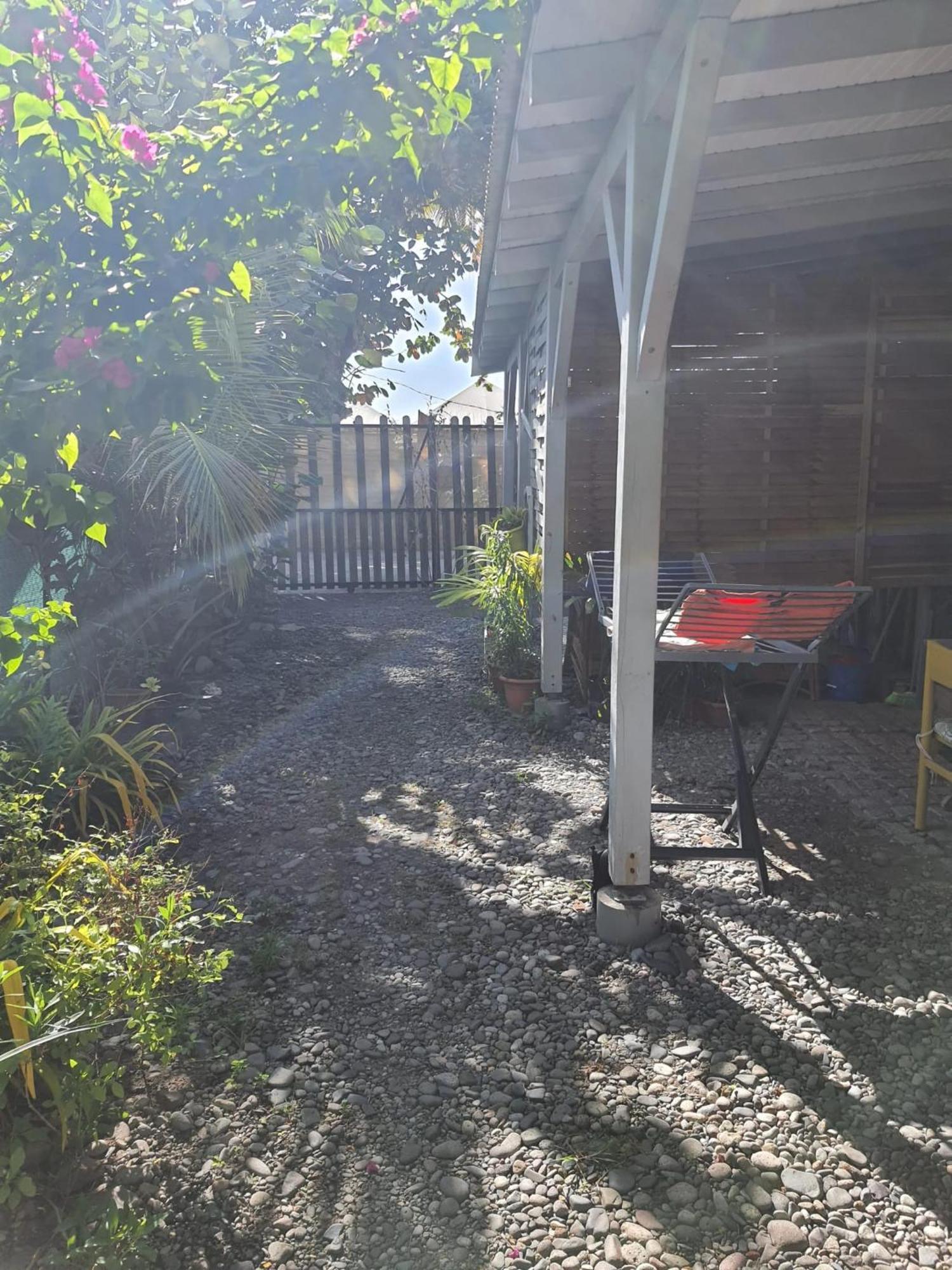 Appartement Cosy Au Carbet Avec Balcon Et Vue Sur Mer 70 M² Le Carbet Bagian luar foto